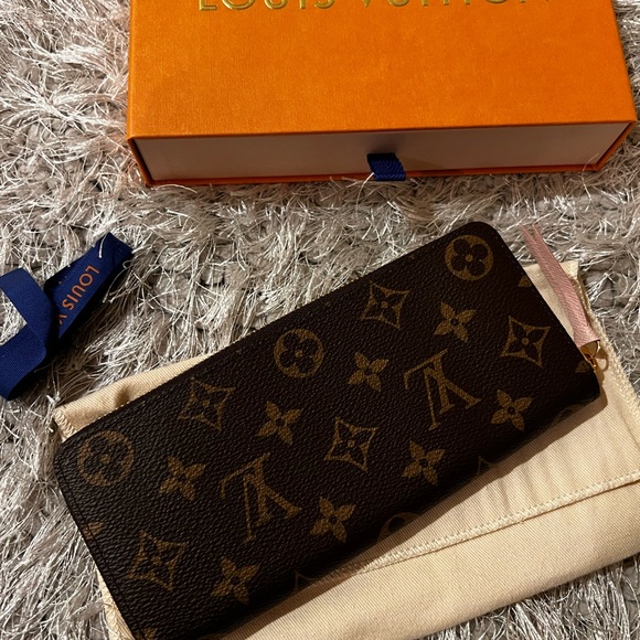 LOUIS VUITTON MONOGRAM CLEMENCE WALLET LONG ZIP - Picture 2 of 13